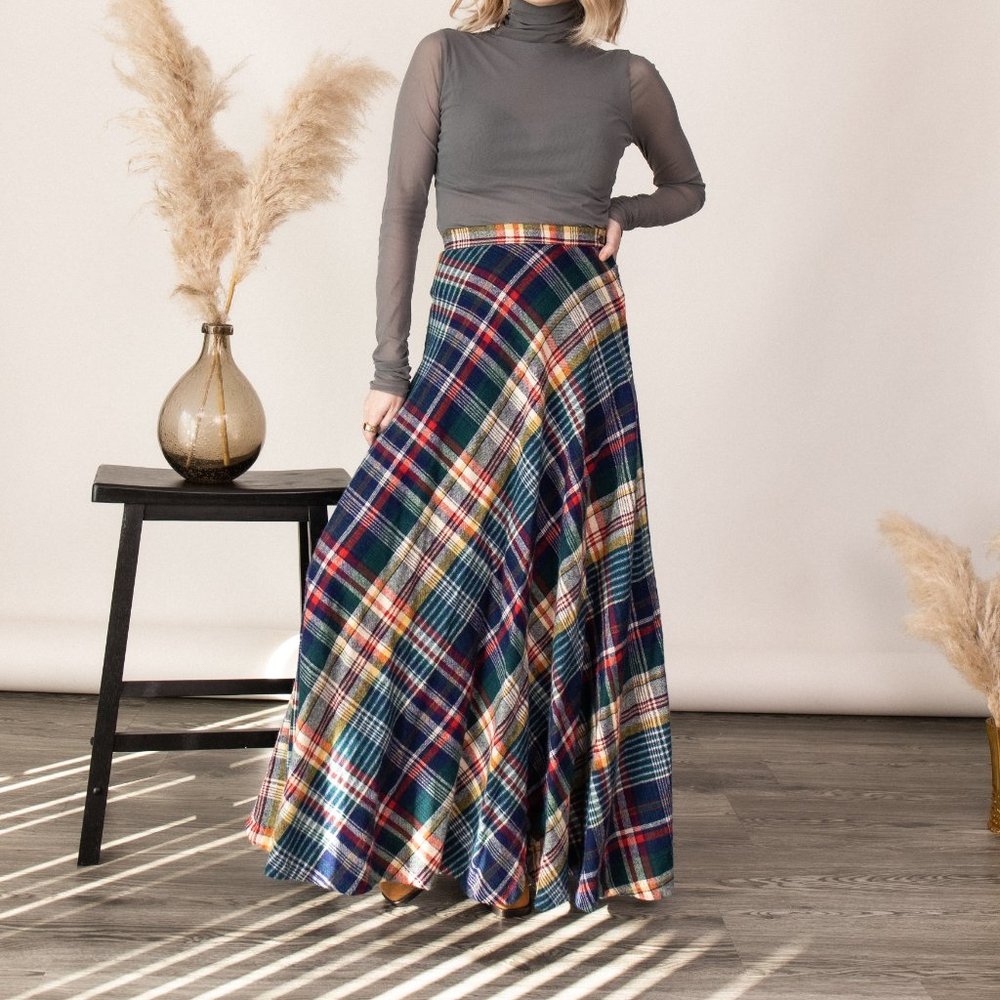 Vintage 70s tartan plaid wool pleated maxi skirt - Picture 3 of 12